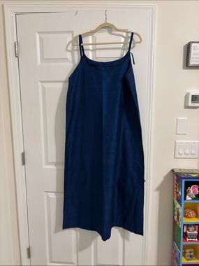 Sleeveless Navy Blue Slip Dress - Classic Minimalist Style